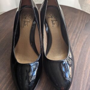 Life Stride Women's Black Pumps